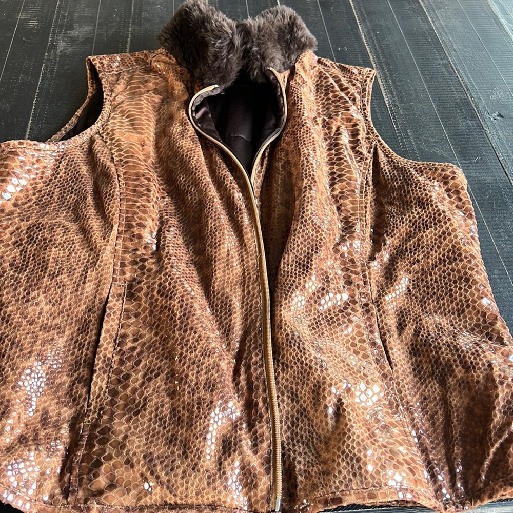 Chico’s reversible women’s vest